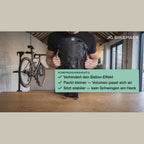 Kompression der BIKEPACK Satteltasche: Gurte festziehen, Klemmhebel schließen, Ventil zu — aus 15 Litern werden 10